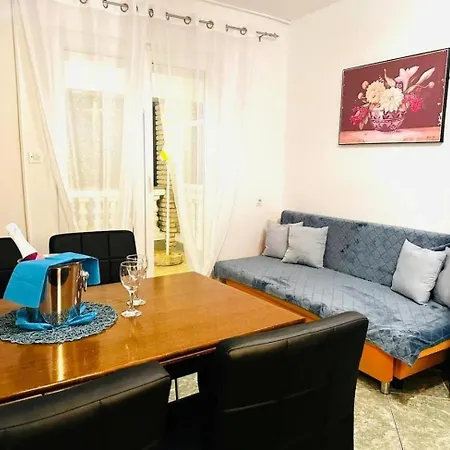 Apartman With Parking Space Srima - Vodice, - 23744 Vodice