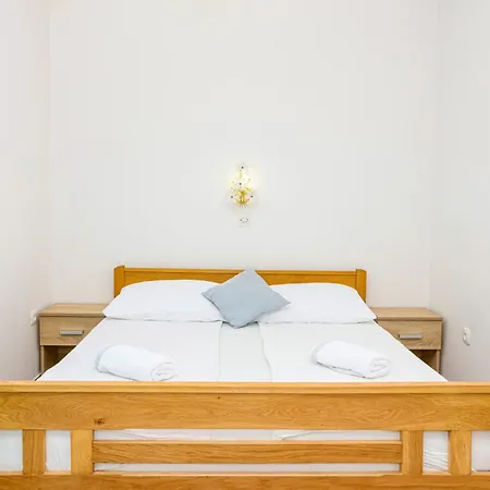 With Parking Space Srima - Vodice, - 23744 Apartamento